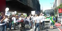 Manifestantes bloquearam a avenida Paulista nos dois sentidos  Foto: J. Duran Machfee / Futura Press
