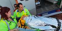 <p>Piloto brasileiro da Indy sofreu cortes nas pernas e pressão nas costas</p>  Foto: Piton / Futura Press