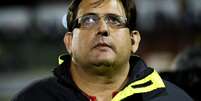 <p>Contratado pela Portuguesa at&eacute; o final do Campeonato Paulista de 2014, Guto Ferreira tenta se firmar no primeiro escal&atilde;o do mercado de t&eacute;cnicos ap&oacute;s bons resultados que vem colhendo em 2013</p>  Foto: Bruno Santos / Terra