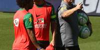 <p>Felipão orienta time em treino na Suíça</p>  Foto: Mowa Press / Divulgação