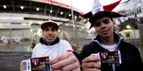 <p>Rafael e Gabriel disseram que já iriam ao jogo mesmo sem promoção no ingresso</p>  Foto: Bruno Santos / Terra