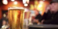 <p>A nova fórmula não altera o sabor da cerveja, mas foi preciso reduzir o teor alcoólico</p>  Foto: Getty Images 