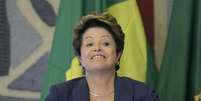 <p>Presidente Dilma Rousseff contou ao ministro Lob&atilde;o a aventura recente de moto pelas ruas de Bras&iacute;lia</p>  Foto: Ueslei Marcelino / Reuters