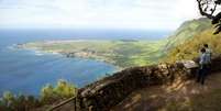 <p>A Costa de Na Pali, no Havaí tem uma das vistas para o oceano mais incríveis</p>  Foto: HTA / Dana Edmonds