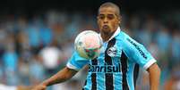 <p>Afastado no Gr&ecirc;mio, Welliton poderia ficar no S&atilde;o Paulo at&eacute; o final de 2013</p>  Foto: Lucas Uebel/Gr&ecirc;mio FBPA / Divulga&ccedil;&atilde;o