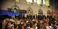 <p>Manifestantes acampados em frente à Câmara dos Vereadores protestam em apoio à suspensão da CPI dos Ônibus</p>  Foto: Fernando Frazão / Agência Brasil