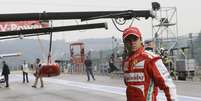 <p>Brasileiro agora procura equipe para 2014; favorito, Raikkonen deve ser anunciado</p>  Foto: AP