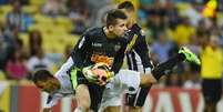 <p>Goleiro atleticano corria risco de pegar puni&ccedil;&atilde;o maior por ser reincidente</p>  Foto: Daniel Ramalho / Terra