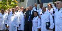O ministro da Saúde, Alexandre Padilha, recebeu os médicos estrangeiros nesta segunda-feira em Brasília  Foto: Elza Fiúza / Agência Brasil