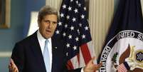 Secretário de Estado dos Estados Unidos, John Kerry, discursa sobre a situação na Síria, em Washington. Kerry disse neste domingo que testes provaram o uso da arma química sarin em ataques na Síria. 30/08/2013  Foto: Larry Downing / Reuters