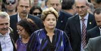 <p>Dilma esteve neste sábado no enterro do ex-ministro Luiz Gushiken, acompanhada de Lula e diversos membros do alto escalão do governo federal</p>  Foto: Bruno Santos / Terra