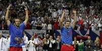 Stepanek e Berdych fazem a festa por classificação definida  Foto: Reuters