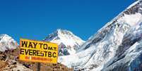 Mais de 230 pessoas escalaram o Everest no mesmo dia  Foto: Getty Images 