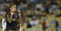 <p>Atacante estava no futebol chinês</p>  Foto: Bruno de Lima / Agência Lance