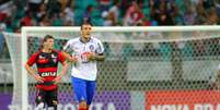 Fernand&atilde;o marcou o segundo gol do Bahia contra a Vit&oacute;ria  Foto: Edson Ruiz / Gazeta Press