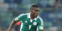 <p>Emmanuel Emenike, do Spartak Moscou, marcou dois gols, garantiu a vitória e deixou a Nigéria próxima de vaga para a Copa do Mundo</p>  Foto: Getty Images 