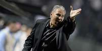 <p>Tite recusou convite para trabalhar no Santos, disse Zinho</p>  Foto: Ricardo Matsukawa / Terra