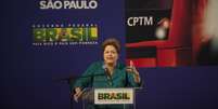 A presidente Dilma Rousseff participa de cerimônia de anúncio de investimentos do PAC Mobilidade Urbana em São Paulo  Foto: Marcelo Camargo / Agência Brasil