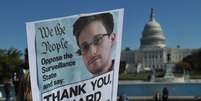 Snowden passou a ser perseguido pelo governo americano após vazar informações sobre o monitoramento feito pela NSA  Foto: AFP