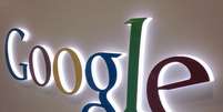 Logotipo do Google é visto em uma loja de eletrônicos em Encinitas, nos EUA. O grupo que detém milhares de patentes que pertenciam à Nortel entrou com sua primeira ação por patente na quinta-feira contra um alvo familiar, o Google, companhia que foi vencida no leilão de falência da Nortel. 11/04/2013  Foto: Mike Blake / Reuters