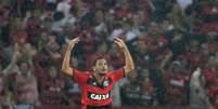 Hernane comemora gol de empate do Flamengo  Foto: Daniel Ramalho / Terra