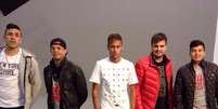 Neymar e amigos fazem pose como os "Backstreet Toys"  Foto: Instagram / Reprodu&ccedil;&atilde;o
