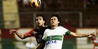 <p>Portuguesa pressionou no segundo tempo, mas parou no goleiro do Coritiba</p>  Foto: Miguel Schincariol / Gazeta Press