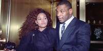 <p>Tyson e Robin Givens ficaram casados entre 1988 e 1989</p>  Foto: AFP