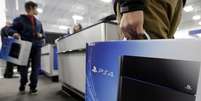 <p>Sony tenta reestabelecer estoque de Playstation 4 nas lojas</p>  Foto: AP