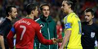 Repescagem viu o encontro entre os astros Cristiano Ronaldo e Zlatan Ibrahimovic  Foto: AP