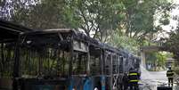 &Ocirc;nibus foi incendiado entre o Terminal Capelinha, zona sul da capital paulista, e o Terminal Bandeira, no centro de S&atilde;o Paulo  Foto: Bruno Santos / Terra