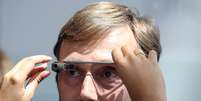 <p>Em abril, o site Teardown.com relatou que o Google Glass custa US$ 79,78 para ser produzido</p>  Foto: Getty Images 