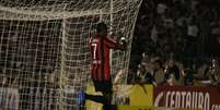 <p>Marcelo marcou seu primeiro gol pelo Atlético-PR nesta Copa do Brasil</p>  Foto: Julia Abdul/ Agência Eleven / Gazeta Press