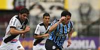 <p>Grêmio teve mais chances de gol, mas Ponte soube contra-atacar</p>  Foto: Rodrigo Villalba / Futura Press