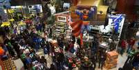 <p>Consumidores em loja participante da Black Friday nos Estados Unidos</p>  Foto: AP