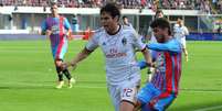 Kaká marcou o terceiro gol na vitória do Milan sobre o Catania  Foto: EFE