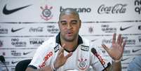 <p>Último jogo do Adriano foi pelo Corinthians, no começo de 2012</p>  Foto: Getty Images 