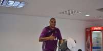 Adriano faz treino físico no Atlético-PR  Foto: Twitter / Reprodução