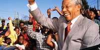 <p>Nelson Mandela morreu nesta quinta-feira, aos 95 anos, e recebeu incont&aacute;veis homenagens pelas redes sociais</p>  Foto: Eco Desenvolvimento