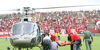 <p>Torcedores de Atlético-PR e Vasco entraram em conflito na Arena Joinville</p>  Foto: Paulo Sérgio / Agência Lance