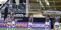 <p>Fluminense virou o placar,&nbsp;mas a vit&oacute;ria do Coritiba decretou a queda tricolor&nbsp;antes do jogo acabar</p>  Foto: Ricardo Ayres / Photocamera
