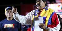 Maduro durante comício na Praça Bolívar, em Caracas  Foto: Reuters