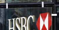 <p>Banco HSBC teria ajudado famosos a cometer fraude fiscal, segundo investigação</p>  Foto: Chris Helgren / Reuters