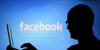 <p>No teste, o Facebook 'manipulou' o feed de notícias de quase 700 mil internautas</p>  Foto: Dado Ruvic / Reuters