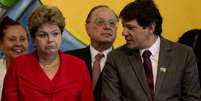 <p>Estiveram no evento, além da presidente Dilma, o prefeito Fernando Haddad e do deputado federal Paulo Maluf</p>  Foto: Bruno Santos / Terra