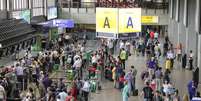 <p>Em Guarulhos, metade dos voos tiveram atraso</p>  Foto: Beto Martins / Futura Press