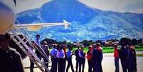 Presidente Dilma e ministro Padilha desembarcaram nesta sexta em Governador Valadares (MG)  Foto: Twitter do Minist&eacute;rio da Sa&uacute;de / Reprodu&ccedil;&atilde;o