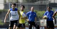 <p>Paulo Andr&eacute; em a&ccedil;&atilde;o em treino do Corinthians; zagueiro &eacute; um dos l&iacute;deres do Bom Senso F.C.</p>  Foto: Ricardo Matsukawa / Terra