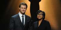 Chris Hemsworth e Cheryl Boone Isaacs apresentaram o indicados ao Oscar  Foto: Getty Images 