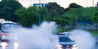 Chuva causa alagamento na regi&atilde;o da Ponte Jo&atilde;o Dias, em S&atilde;o Paulo, nesta quinta-feira   Foto: Dario Oliveira / Futura Press